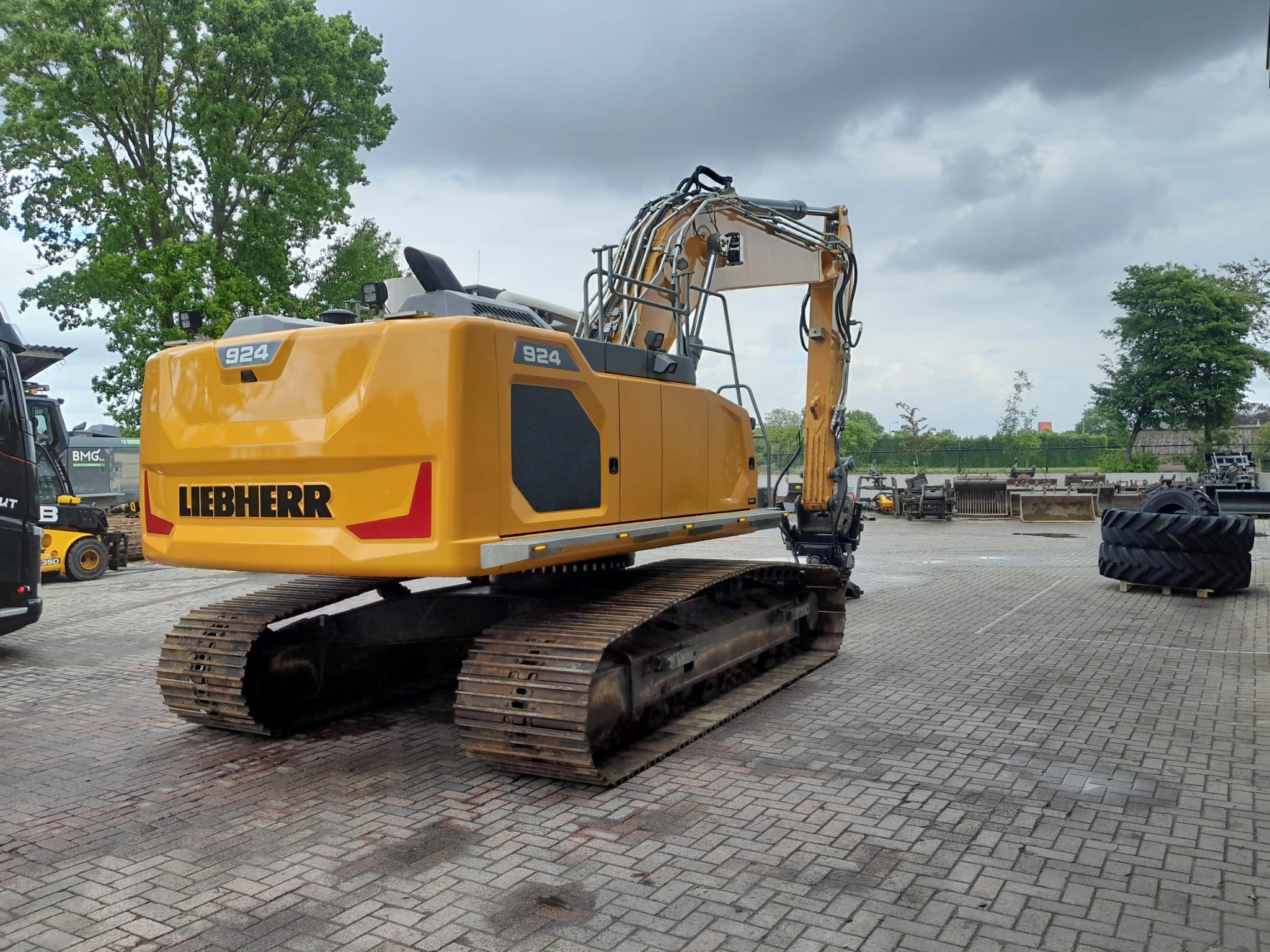 Liebherr R 924 LC achterzijde met draaikantelstuk